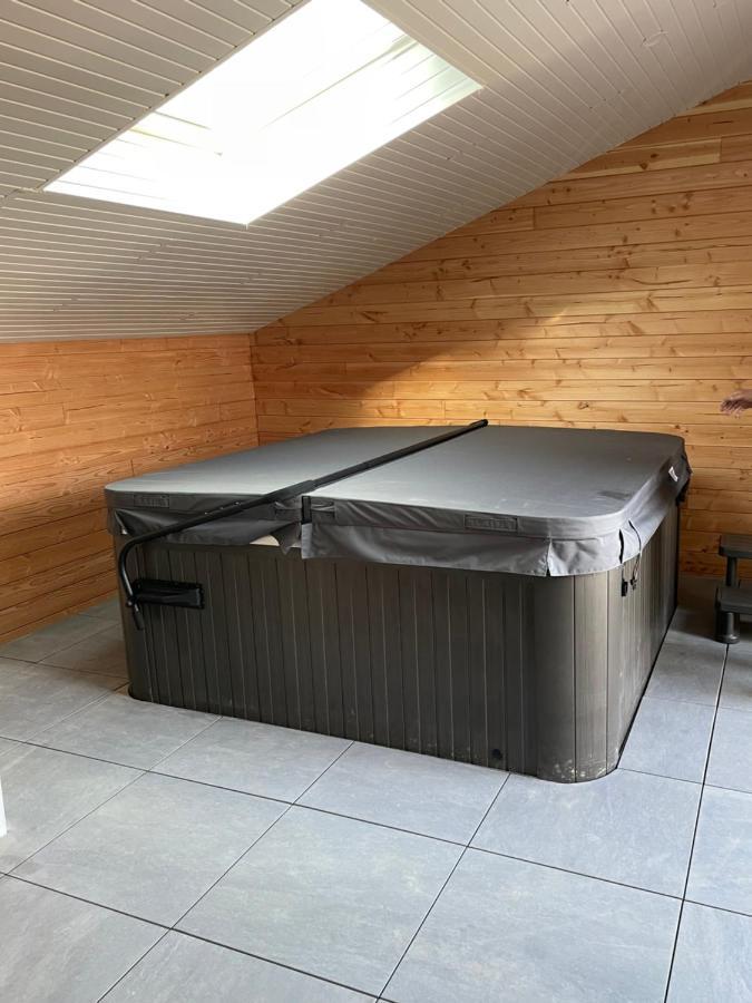 Magnifique Corps De Ferme Renove Avec Jacuzzi Villa Hillion Buitenkant foto